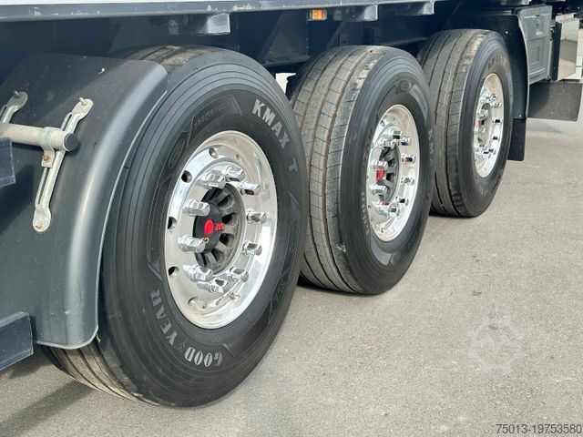 Poluprikolica za transport trupaca  Plateau f. Rund- u. Schnittholz, MIETEN?