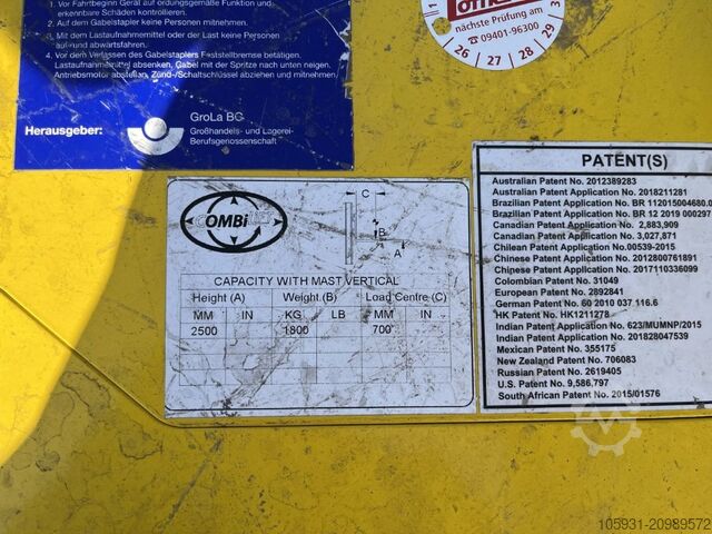 รถ stacker แบบเดินตาม Combilift CS