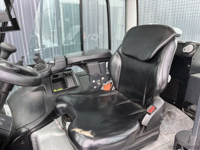 รถโฟล์คลิฟท์ไฟฟ้า 4 ล้อ Still RX60-35