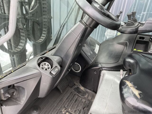 รถโฟล์คลิฟท์ไฟฟ้า 4 ล้อ Still RX60-35