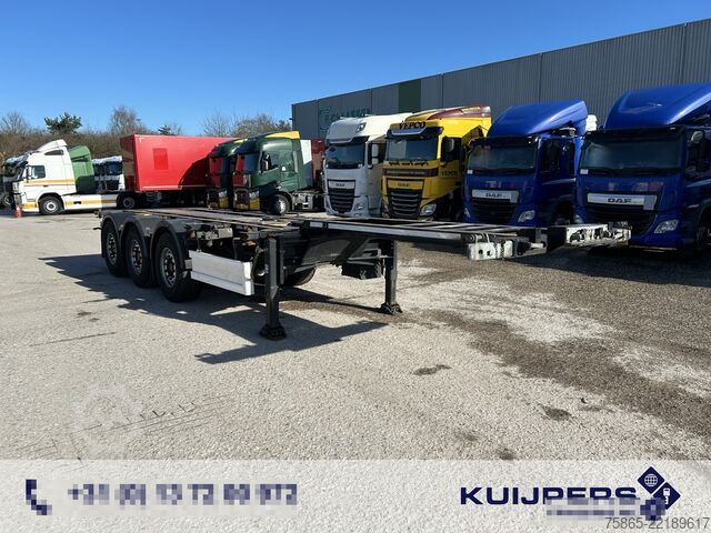 Transportasi kontainer Renders Euro 800 / Multi Container Chassis / 20-30-40-4...