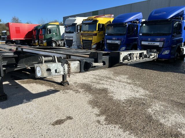 Transportasi kontainer Renders Euro 800 / Multi Container Chassis / 20-30-40-4...