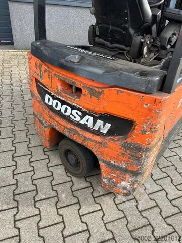 Carretilla elevadora Doosan B18-T7 triplexmast, ss electrisch