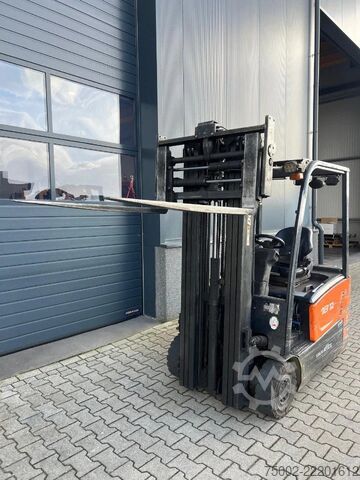 Carretilla elevadora Doosan B18-T7 triplexmast, ss electrisch
