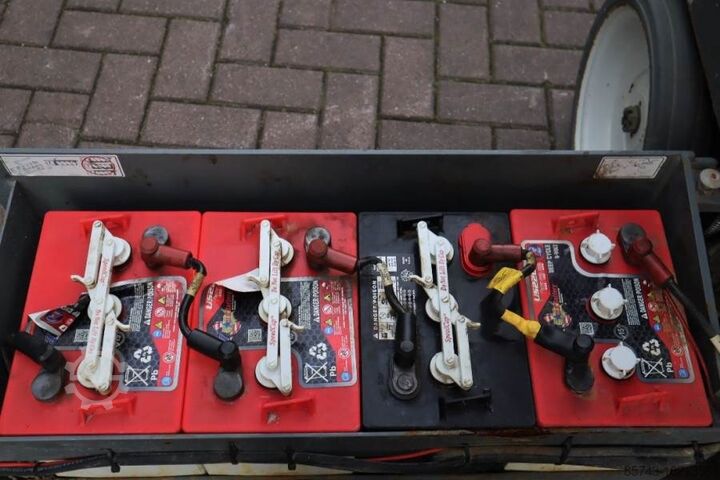 Scissor lift SkyJack SJ4626 ELECTRIC, 10M WORKING HEIGHT, 454KG CAPACIT