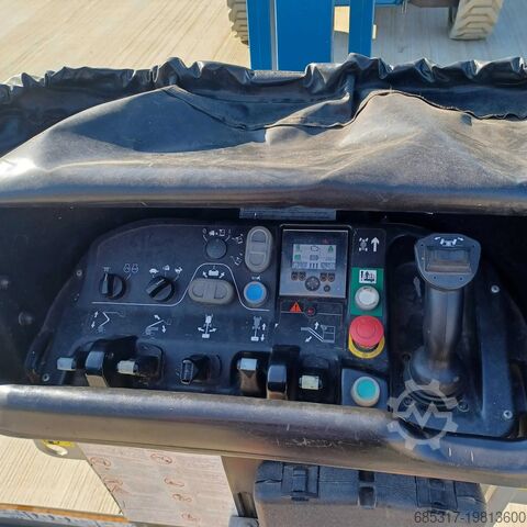 Kĺbové rameno Niftylift HR 28 Hybrid 4x4