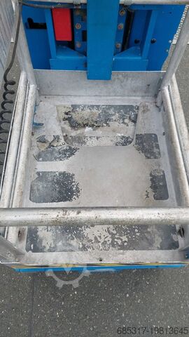 מעלית תורן אנכית Genie GR 12