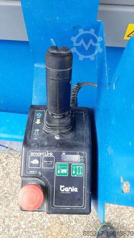 Thang máy cắt kéo Genie GS 3246