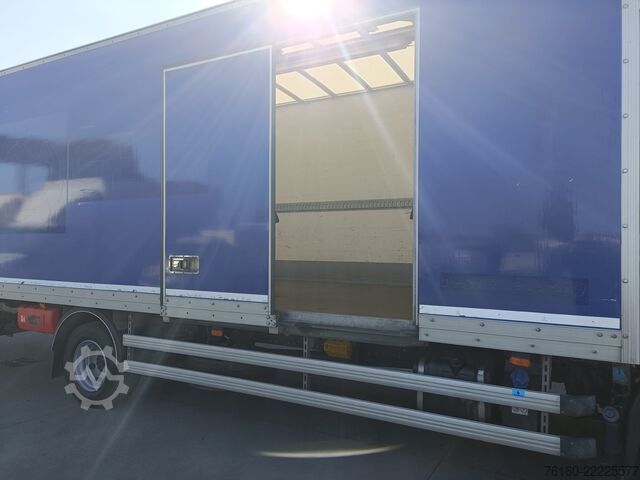 Kastenwagen mit Seitentür und Ladebordwand Iveco EUROCARGO 120E19P