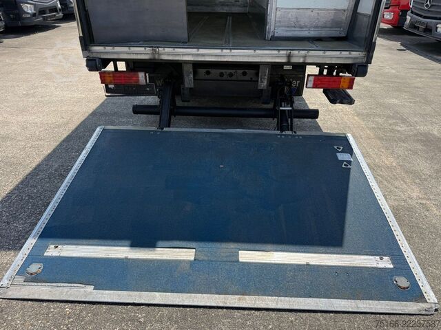 Furgão frigorífico MERCEDES-BENZ VARIO 816 D Kühlkoffer 4 m LBW 1 TO.*TK T 800 R