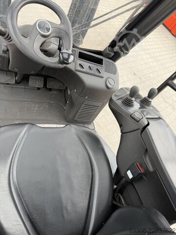 Xe nâng động cơ diesel Linde H16D-01