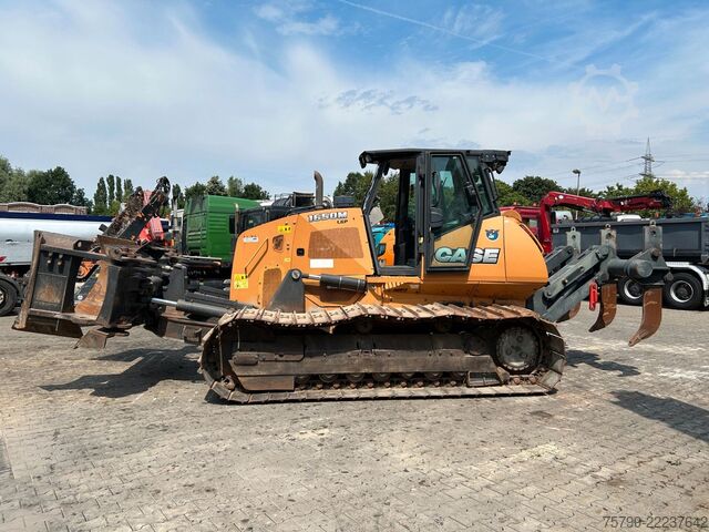 Xe lu rung CASE 1650M Raupe