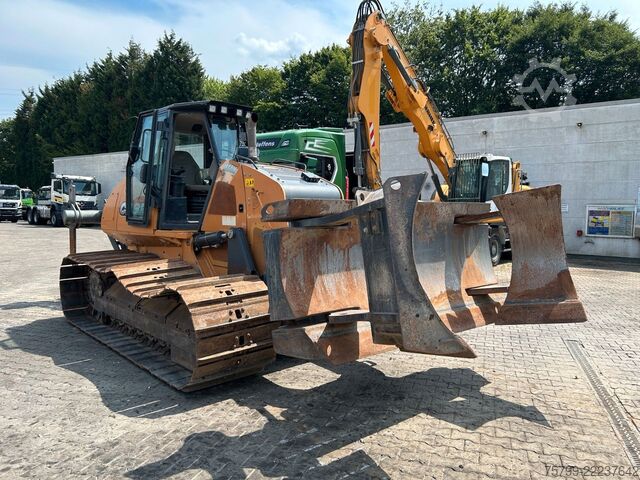 Xe lu rung CASE 1650M Raupe
