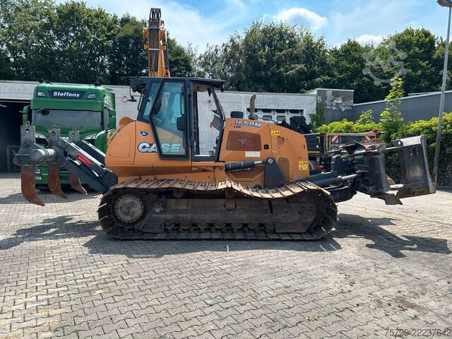 Xe lu rung CASE 1650M Raupe