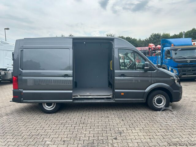 Xe van mui cao MAN TGE Kastenwagen 4x2