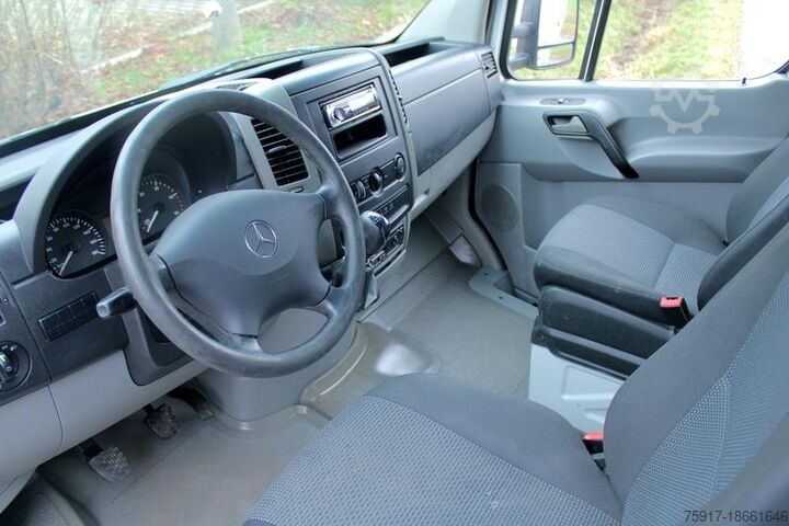 Хладилен ван MERCEDES-BENZ Sprinter 516 CDI Carrier 4+4+2 Türen Euro 5