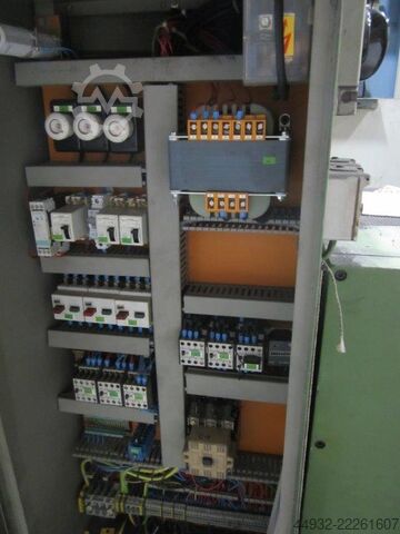 Qendër torno BOEHRINGER DM 640
