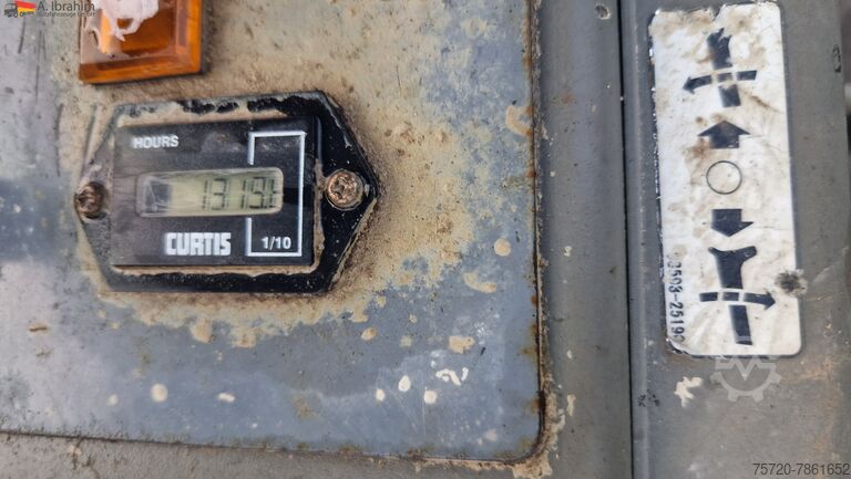 حفارة صغيرة Takeuchi TB014 Schnellwechsler | 2 x vorhanden