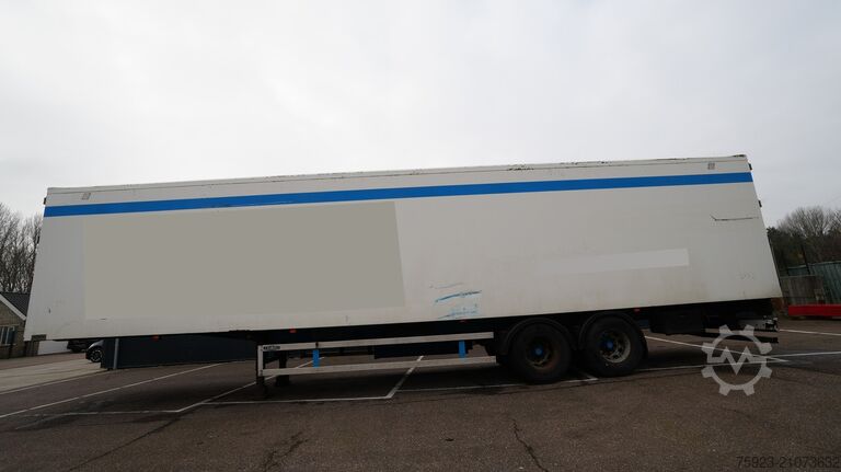 Priklopnik za platformo LAG 2 AXLE CLOSED BOX WITH FRONT AND BACK DOORS