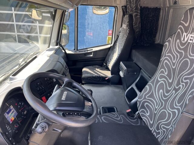 Trostrani kiperski kamion Iveco Stralis 460