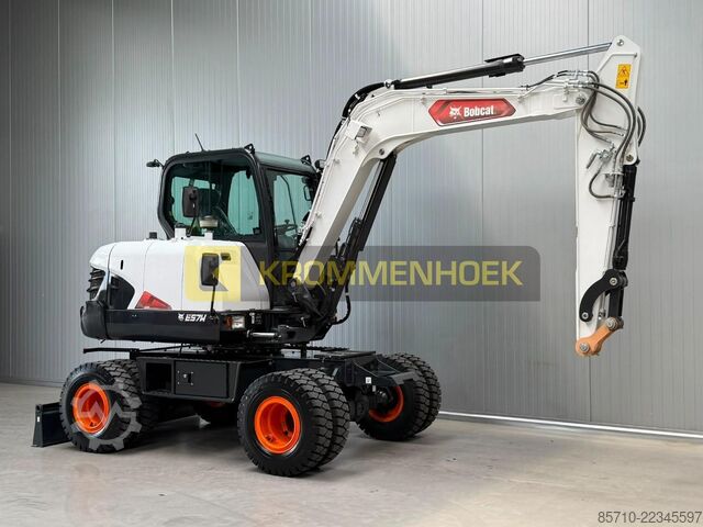 Bager na kotačima Bobcat E 57 W Nieuw
