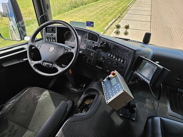 Køretøj til indsamling af affald SCANIA P320 6X2*4 GEESINK NORBA