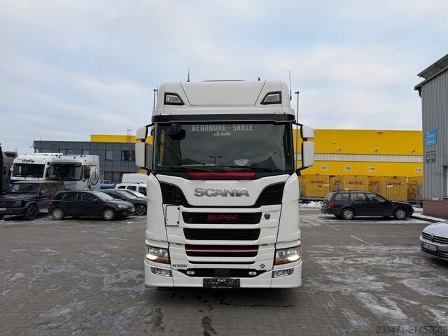 Vakio vetoauto SCANIA R520 V8 2x Tank Retarder ACC Leder