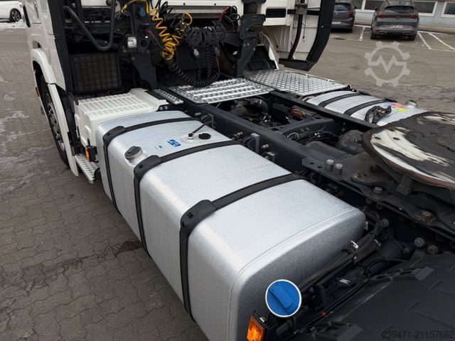 Vakio vetoauto SCANIA R520 V8 2x Tank Retarder ACC Leder