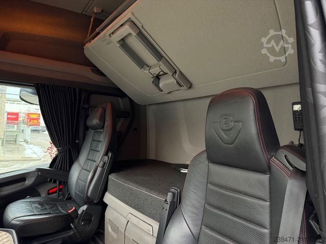 Vakio vetoauto SCANIA R520 V8 2x Tank Retarder ACC Leder