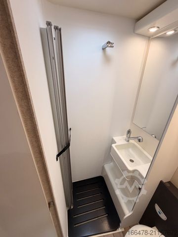 Autocaravana semi-integrada FORSTER FT 699 EB *Einzelbetten-Hubbett-Automatik*