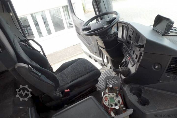 Camión bomba de hormigón MERCEDES-BENZ Arocs 3540 8x4 Betonpumpe Putzmeister BSF 42.5 1