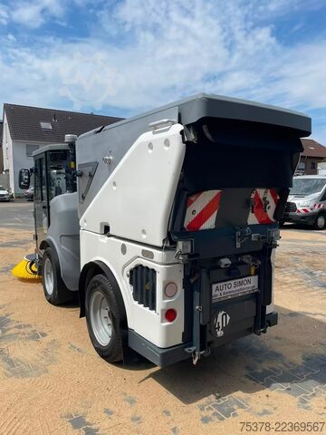 подметальная машина Hako Hako Citymaster 1650 4x4 Kehrm. Service