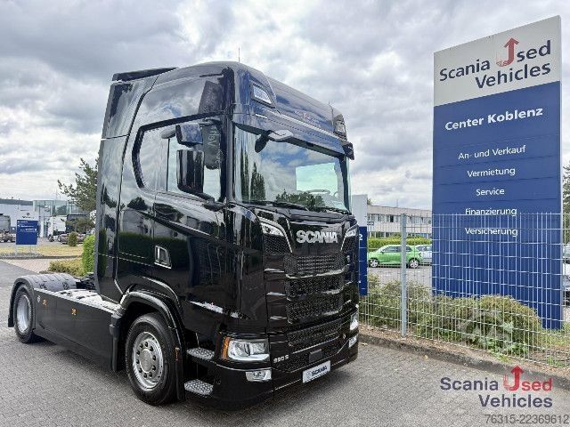 Τυπική μονάδα τράκτορα Scania S 590 - V8 - HIGHLINE - 2x TANKs - ACC - LEDER