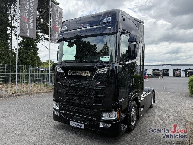 Τυπική μονάδα τράκτορα Scania S 590 - V8 - HIGHLINE - 2x TANKs - ACC - LEDER