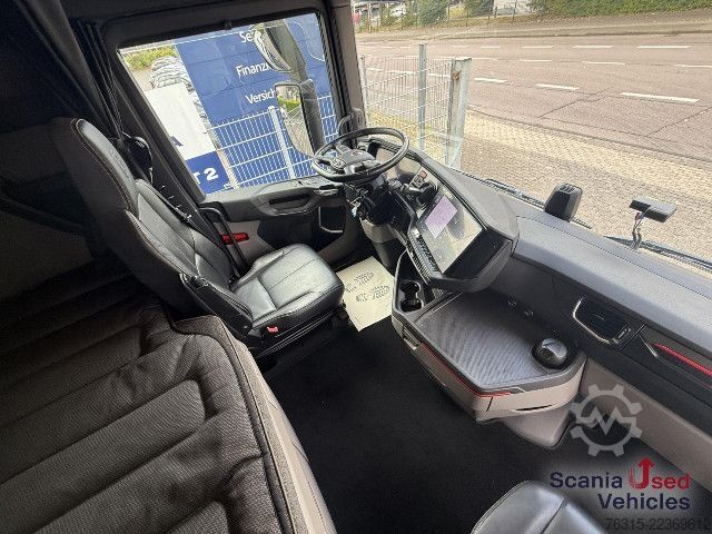 Τυπική μονάδα τράκτορα Scania S 590 - V8 - HIGHLINE - 2x TANKs - ACC - LEDER