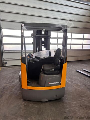 Four-way reachtrucks Jungheinrich ETV-Q25