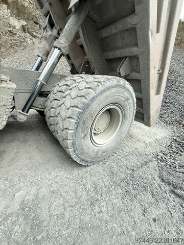  Caterpillar 775D