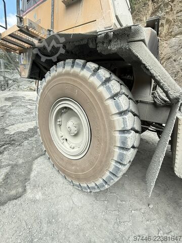 Caterpillar 775D