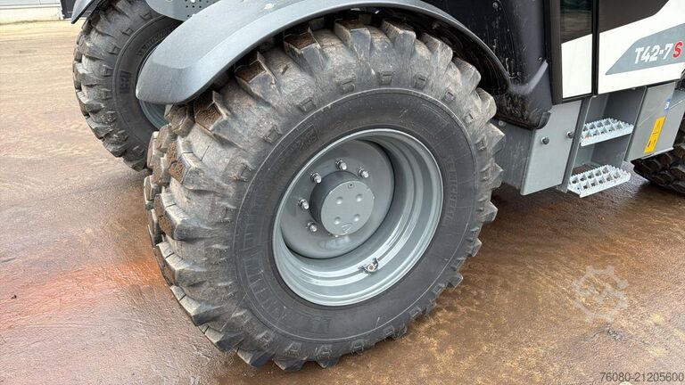 दूरदर्शी लोडर Liebherr T42-7S (INCL BUCKET / BE MACHINE / LIKE NEW / 7...