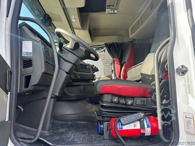 Kamion sa kranom Volvo FH 540 10X4 + FASSI F1650RAL.2.28 + JIB L616L K...