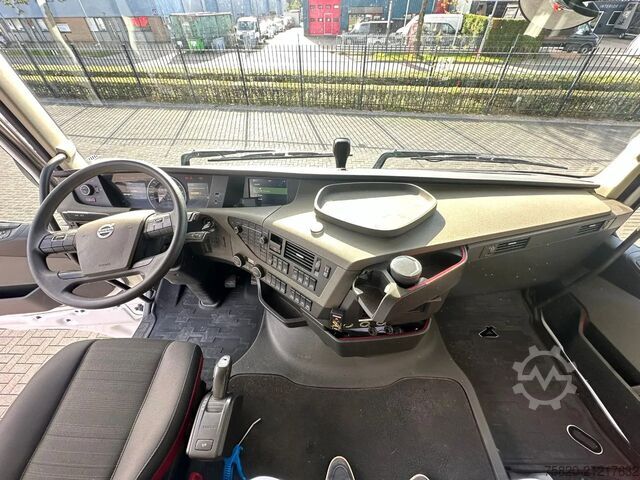 Kamion sa kranom Volvo FH 540 10X4 + FASSI F1650RAL.2.28 + JIB L616L K...