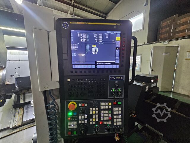 Máy tiện CNC DN Solutions LYNX 2100LSYA