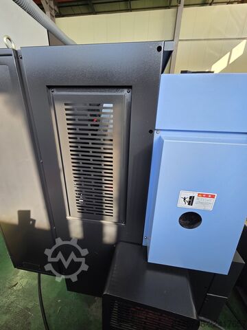 Mesin bubut CNC DN Solutions LYNX 2100LC