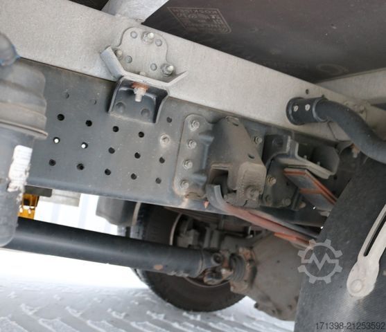 Kombi vozilo sa ceradom FUSO 7C18 Pritsche + Plane + LBW + Klima nur 57tkm