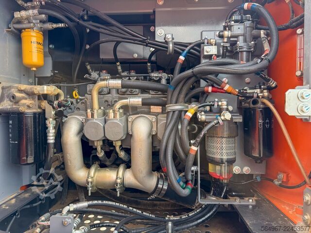حفارة مجنزرة HITACHI ZX250 LCN-7 OQ80SW vollhydr. ZSA