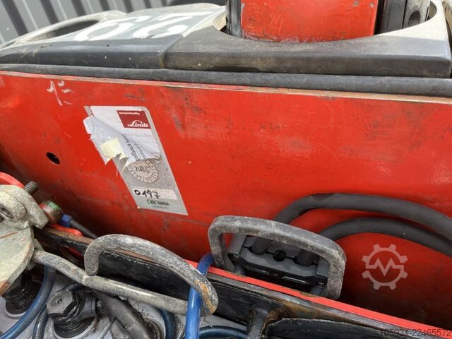 Porta-paletes manual Linde T20AP
