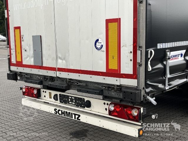 Semi-reboque aberto com lona Schmitz Cargobull Curtainsider Mega Getränke