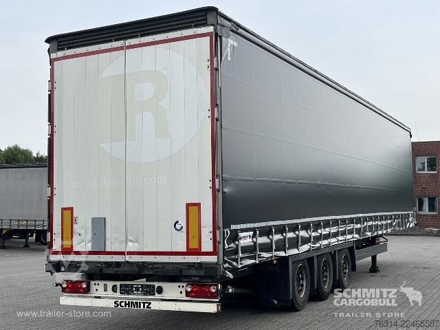 Semi-reboque aberto com lona Schmitz Cargobull Curtainsider Mega Getränke