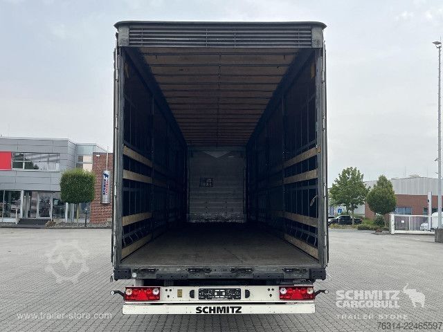 Semi-reboque aberto com lona Schmitz Cargobull Curtainsider Mega Getränke