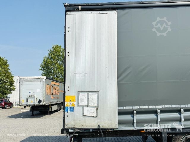 Semi-reboque aberto com lona Schmitz Cargobull Curtainsider Mega Getränke